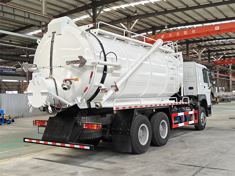 HOWO 6×4 vacuum septic tank truck for sale