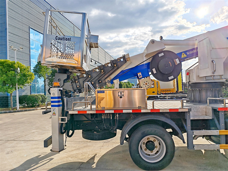 6-section telescopic boom and bucket