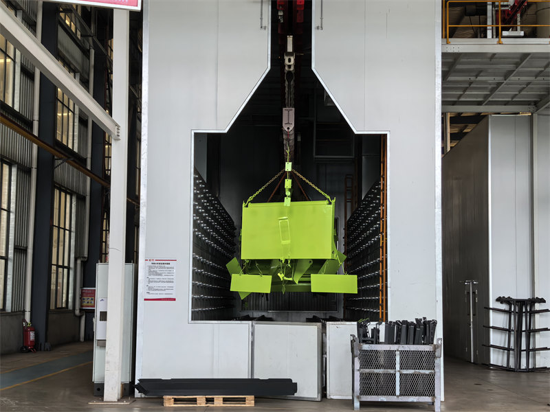 Hook lift truck factory