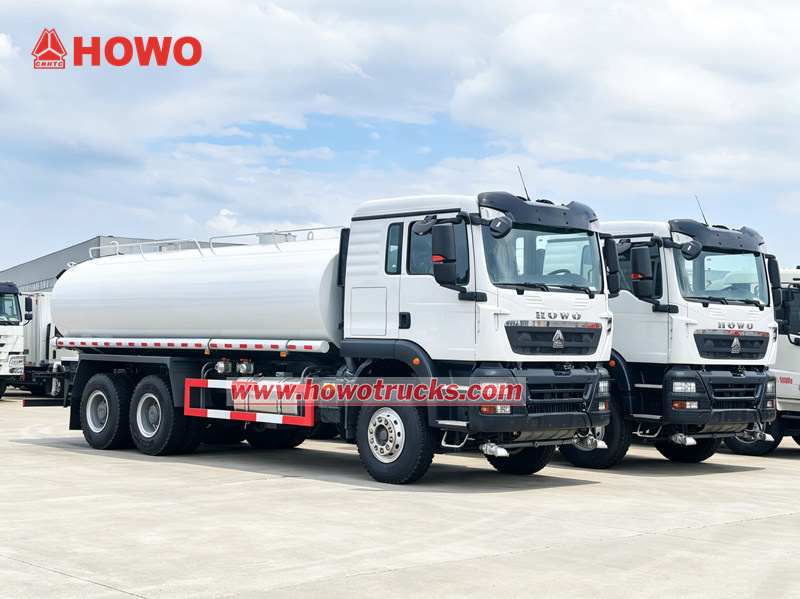HOWO TX zware sproeitrucks met een capaciteit van 20.000 liter worden geëxporteerd naar Djibouti.