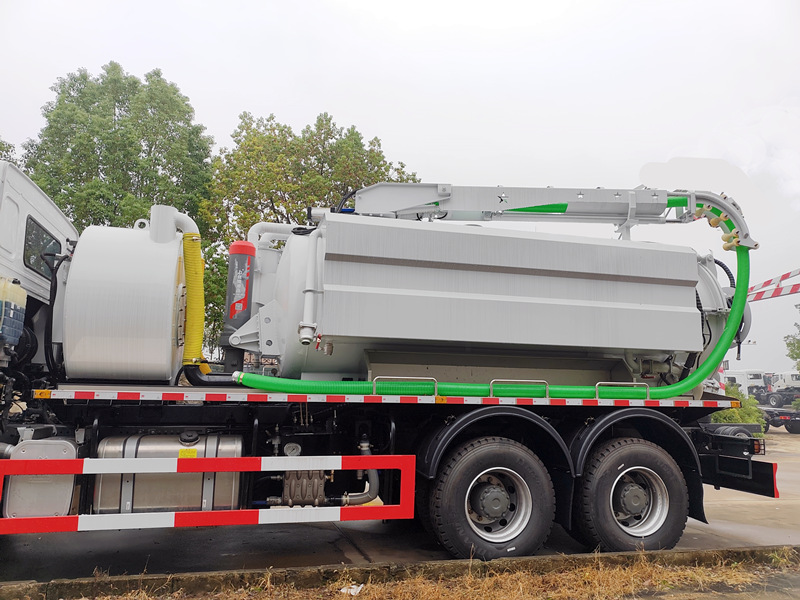 Sinotruk HOWO 6X4 High Pressure Water Jet Sewer truck